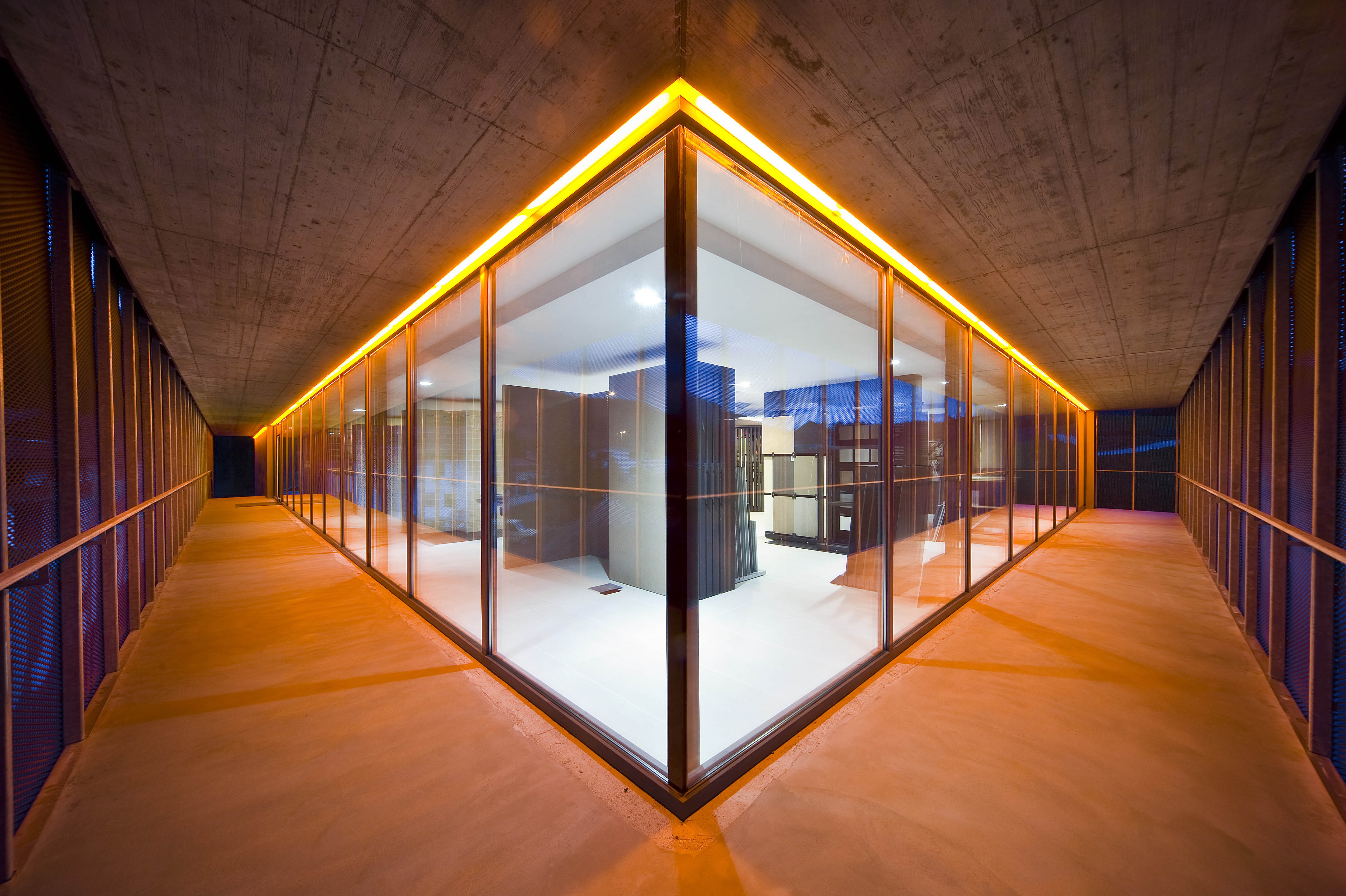 Halle Plankensteiner 1++